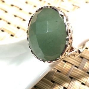 Stunning Jade sterling ring Italy heavy authentic!